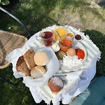 Powiew - B&B Pensjonat Noclegi Swinoujscie - Unterkunft Swinemuende - Guesthouse Tennis Garden Breakfast At Baltic Sea (Adults Only)