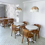 Powiew - - - Tennis Garden Breakfast At Baltic Sea (adults Only) 4* シフィノウイシチェ