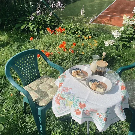 B&B Powiew - - - Tennis Garden Breakfast At Baltic Sea 4*