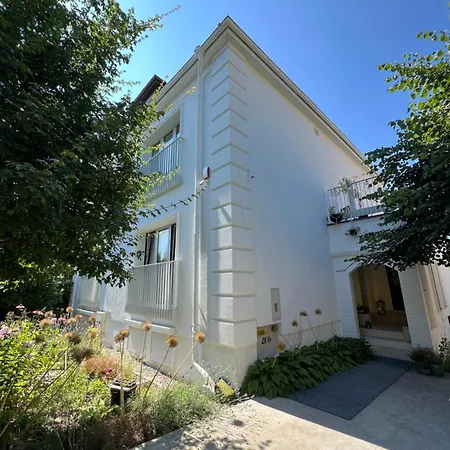 לינה וארוחת בוקר Powiew - Adults Only - - Tennis Garden Breakfast At Baltic Sea